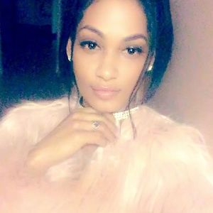 Meet your Posher, Shanel